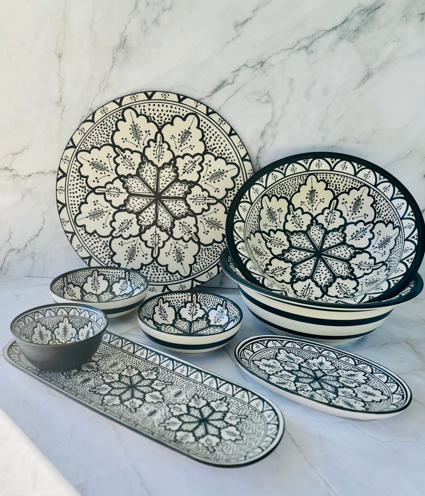 Aleah Ceramic Bowl 28.5x9 Black/White