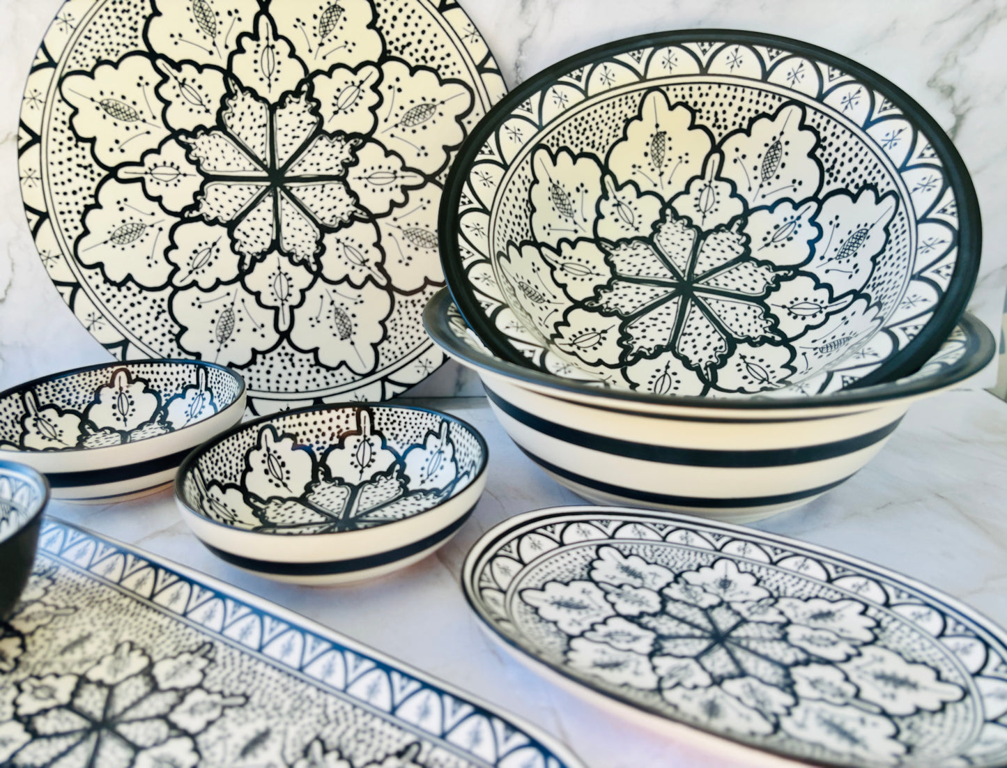 Aleah Ceramic Bowl 28.5x9 Black/White