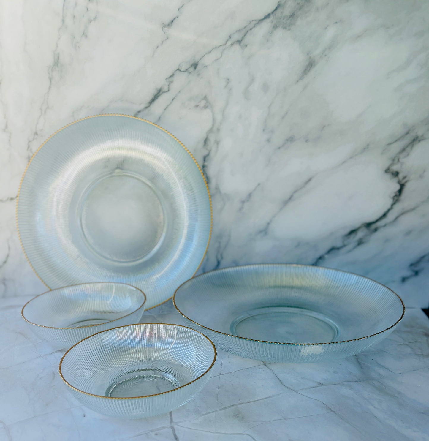 Grace Glass Rib Bowl – Clear/Gold 18 x 6 cm