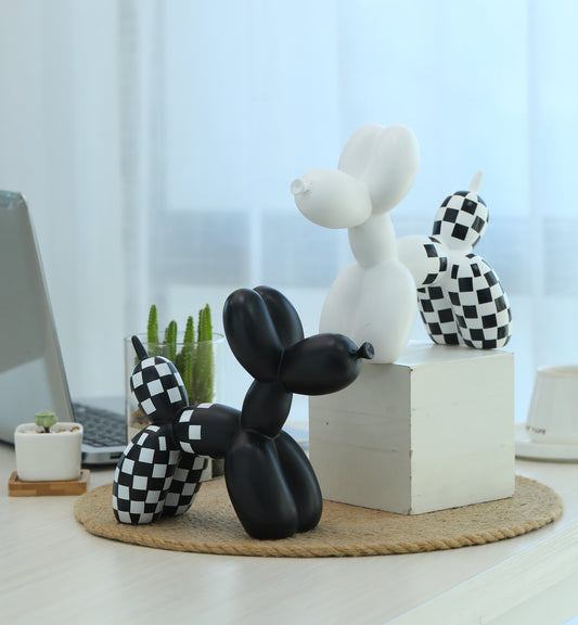 Balloon Dog - Black or White