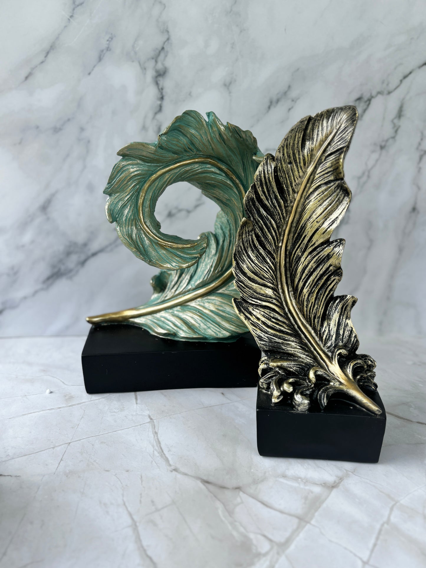 Upright Feather - Gold