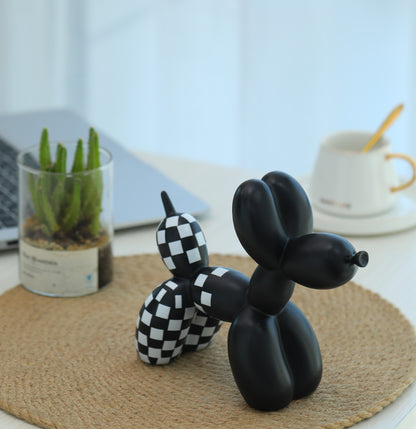 Balloon Dog - Black or White