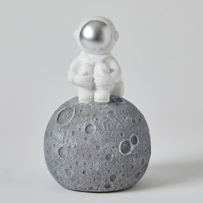 Astronaut Sculpted Light